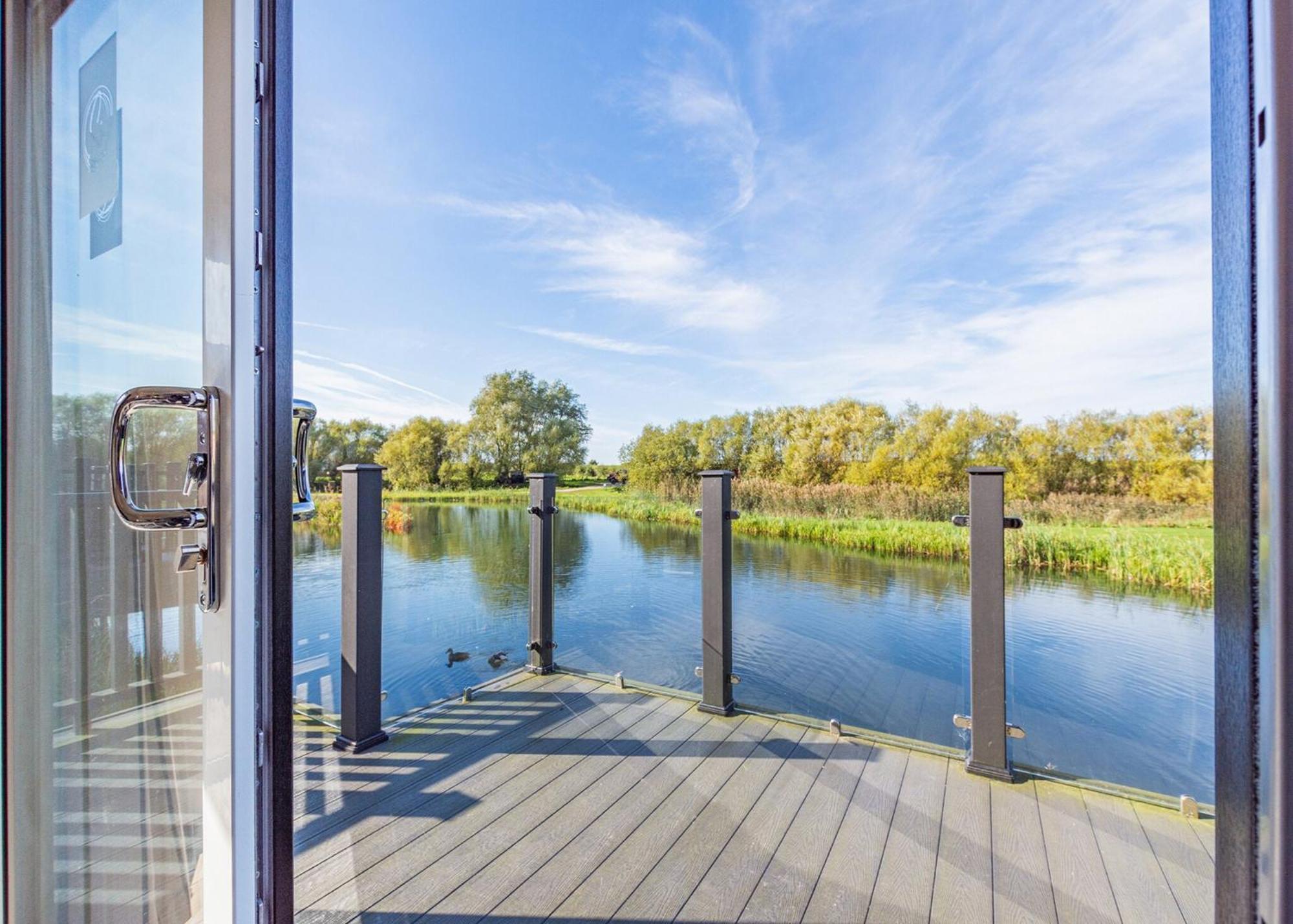 Waterside Hambleton Lakeside Lodges Poulton-le-Fylde Экстерьер фото