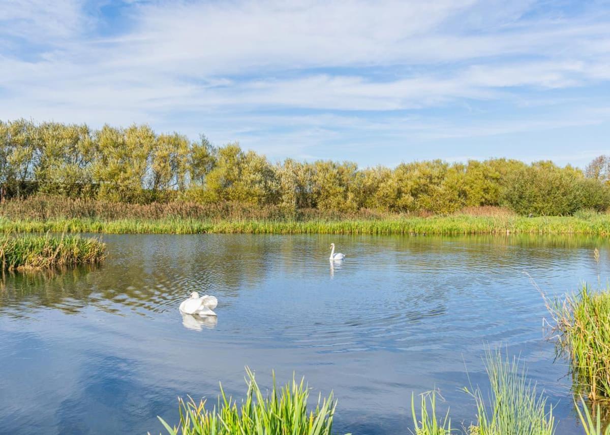 Waterside Hambleton Lakeside Lodges Poulton-le-Fylde Экстерьер фото