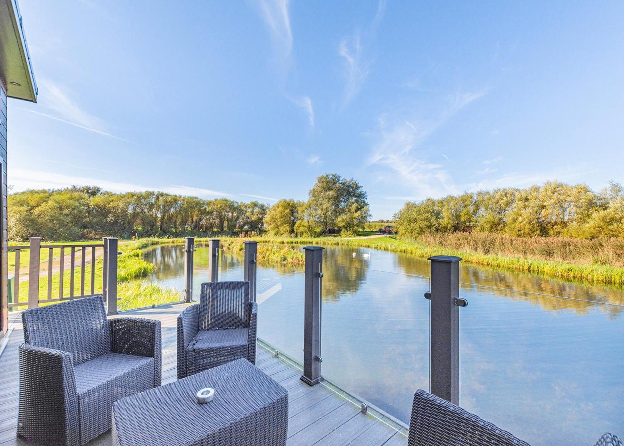 Waterside Hambleton Lakeside Lodges Poulton-le-Fylde Номер фото