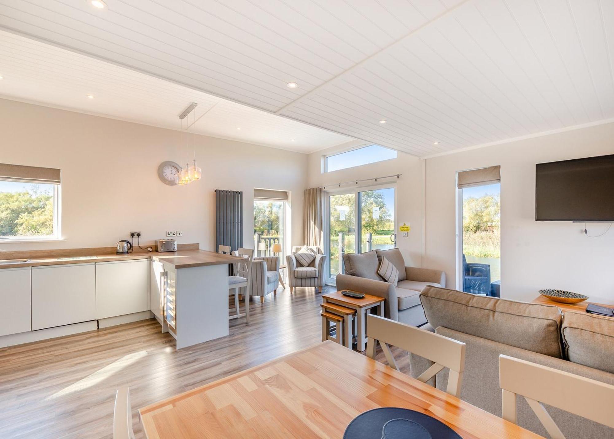 Waterside Hambleton Lakeside Lodges Poulton-le-Fylde Номер фото