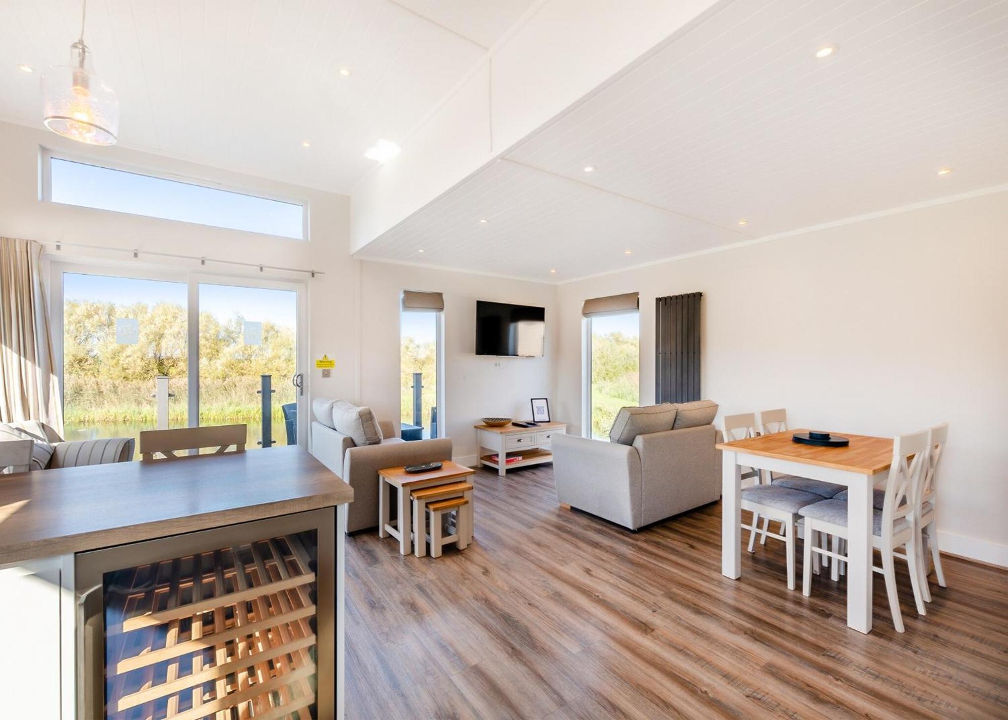 Waterside Hambleton Lakeside Lodges Poulton-le-Fylde Номер фото